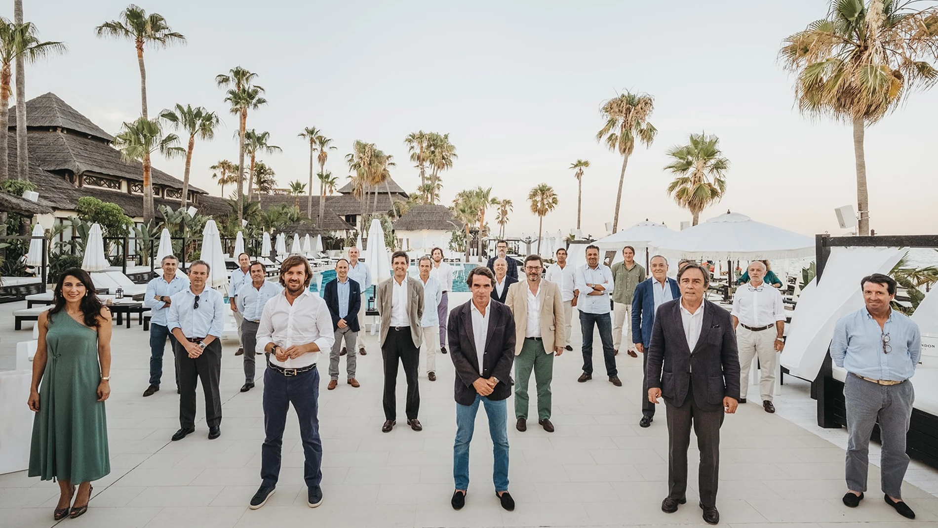 Cesur celebra la última reunión de su junta directiva en verano con la asistencia de Aznar
