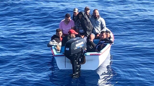 Los 66 inmigrantes llegaron el fin de semana a Muria en cuatro pateras, delos que siete dieron positivo al COVID-19