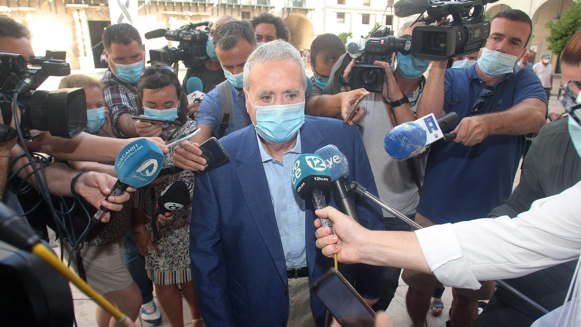 Alperi antes de sentarse en el banquillo por el PGOU: Ya era hora del juicio