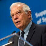 Brussels (Belgium), 30/06/2020.- European Union foreign policy chief Josep Borrell speaks during a media conference after the fourth Brussels Conference on 'Supporting the future of Syria and the region' in Brussels, Belgium, 30 June 2020. The EU and the UN co-chair the fourth Brussels Conference is held in a virtual format and aims to seek a political solution to the Syria conflict, raise financial support for Syria and countries in the region that host Syrian refugees. (Bélgica, Siria, Bruselas) EFE/EPA/Virginia Mayo / POOL