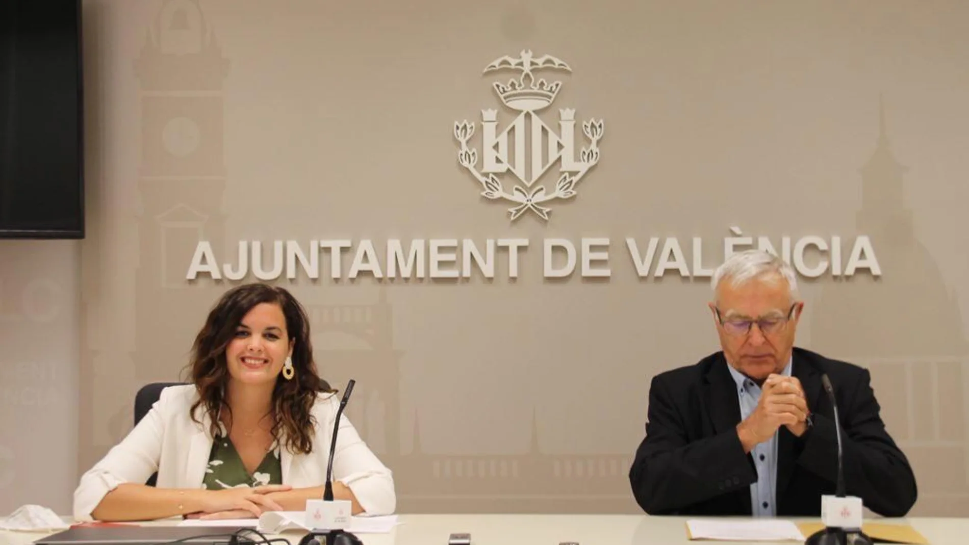 La vicealcaldesa de Valencia, Sandra Gómez, y el alcalde Joan Ribó, en una imagen de archivo