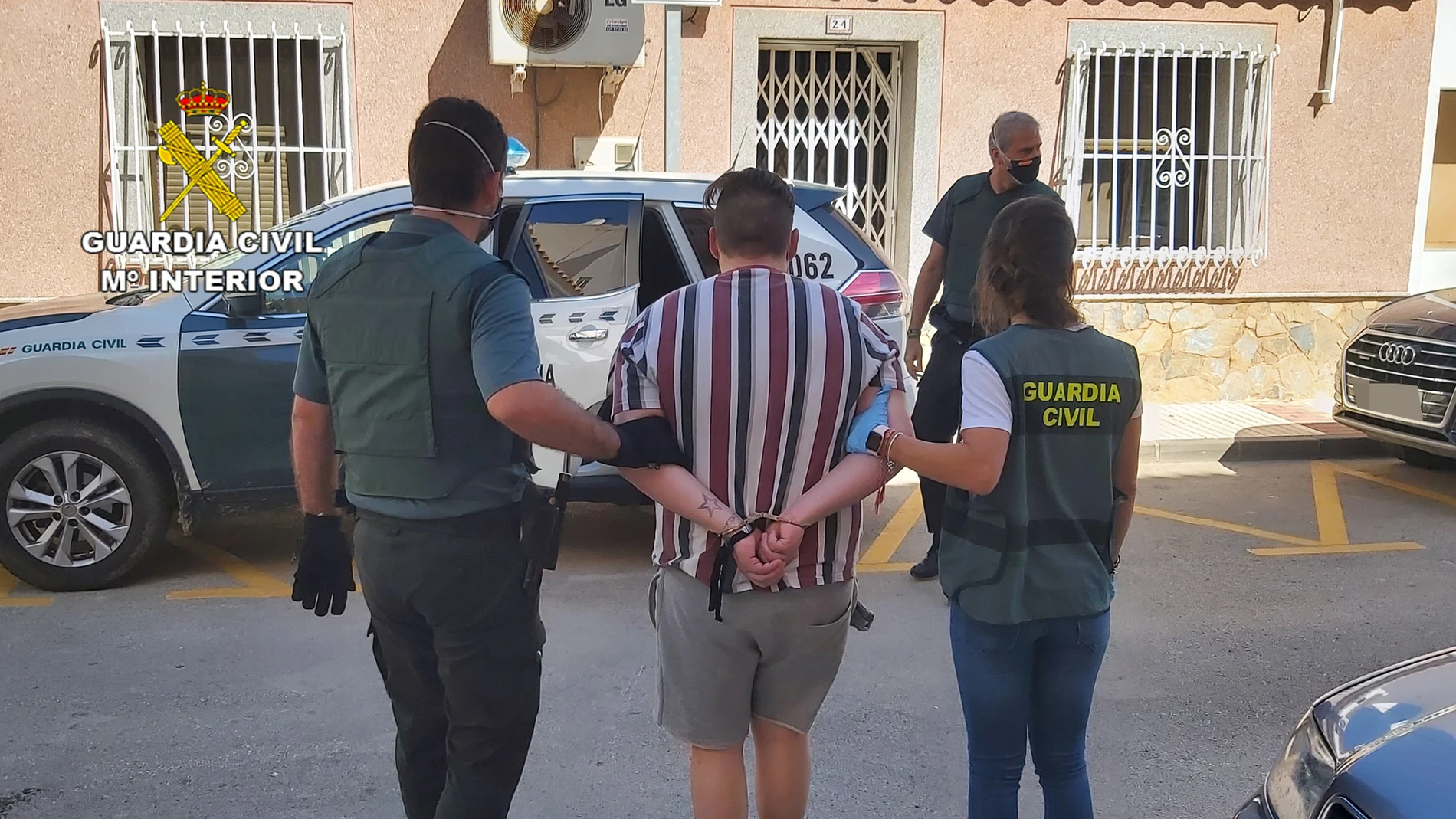 La Guardia Civil detiene en Los Alcázares a un joven que provechó el confinamiento del estado de alarma para cometer estafas a través de internet