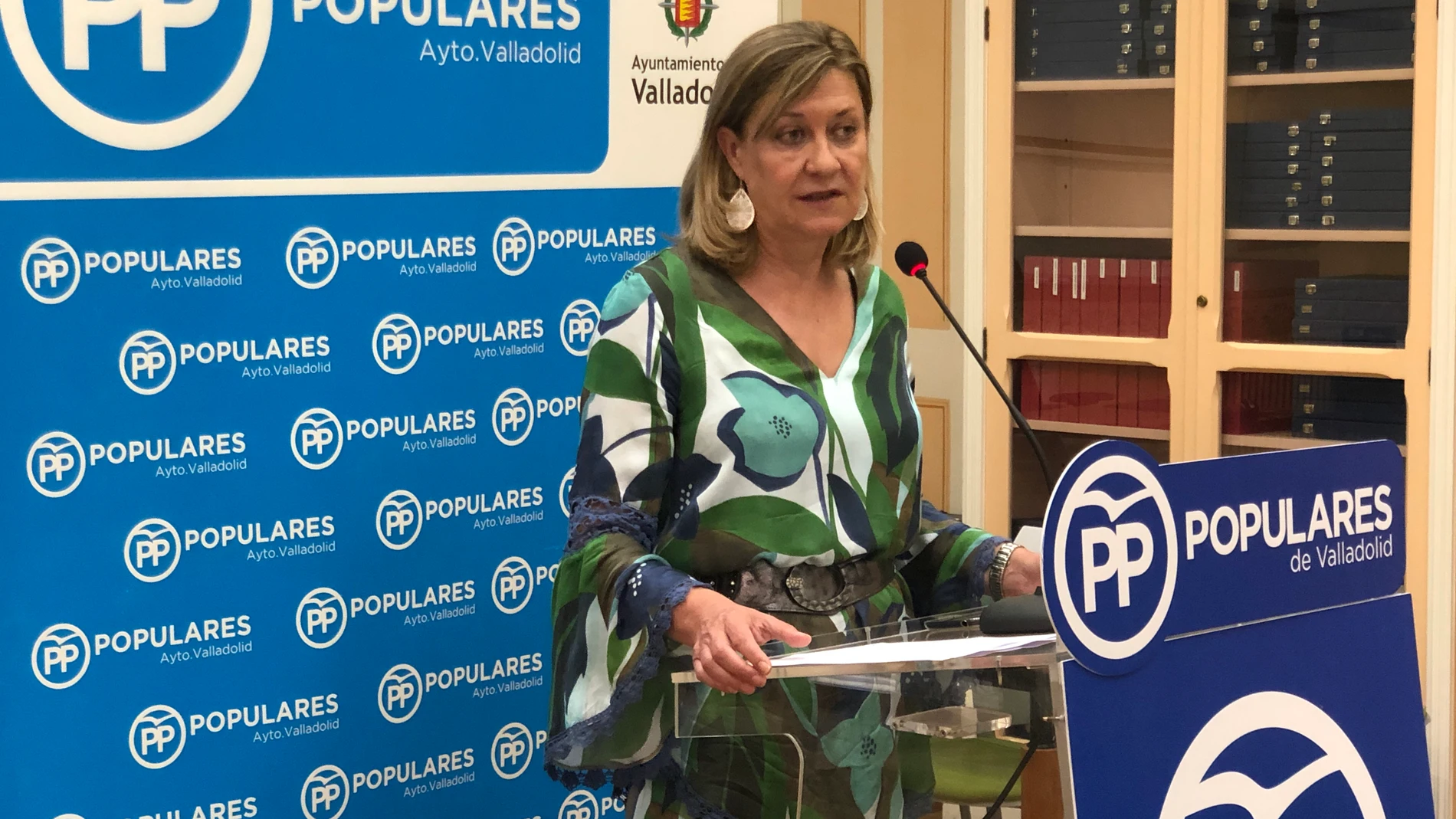 La presidenta del Grupo Popular en el Ayuntamiento de Valladolid, Pilar del Olmo, durante la rueda de prensa