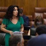 La consejera de Igualdad, Rocío Ruiz, hoy en el Pleno del Parlamento de Andalucía