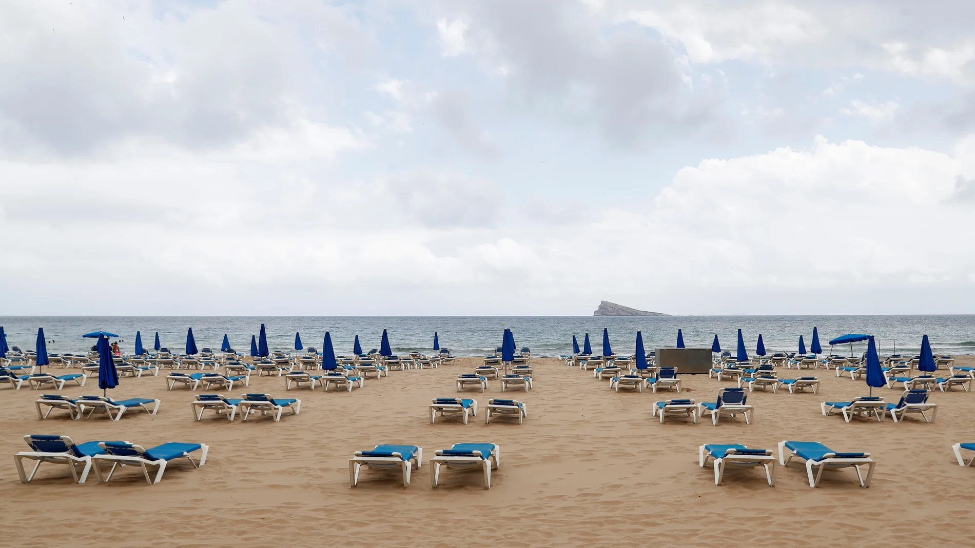 Playa del Levante con las medidas de seguridad por el coronavirus