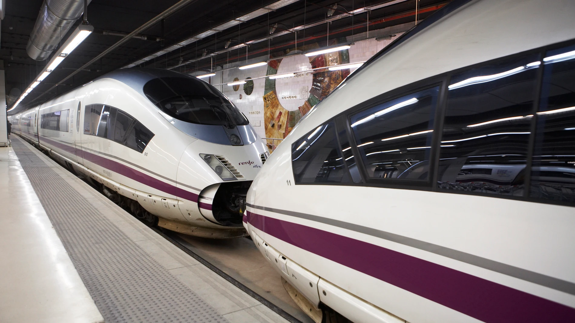 Renfe incrementa en 1.600 las plazas diarias de los AVE Barcelona-Madrid a partir del 8 de julio