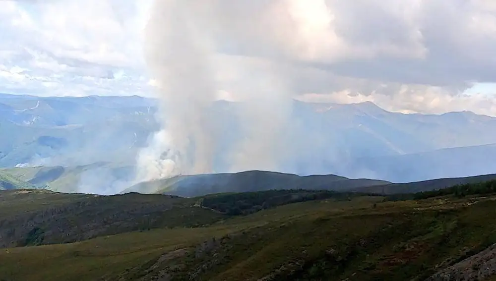 Incendio de Anllarinos, ya extinguido