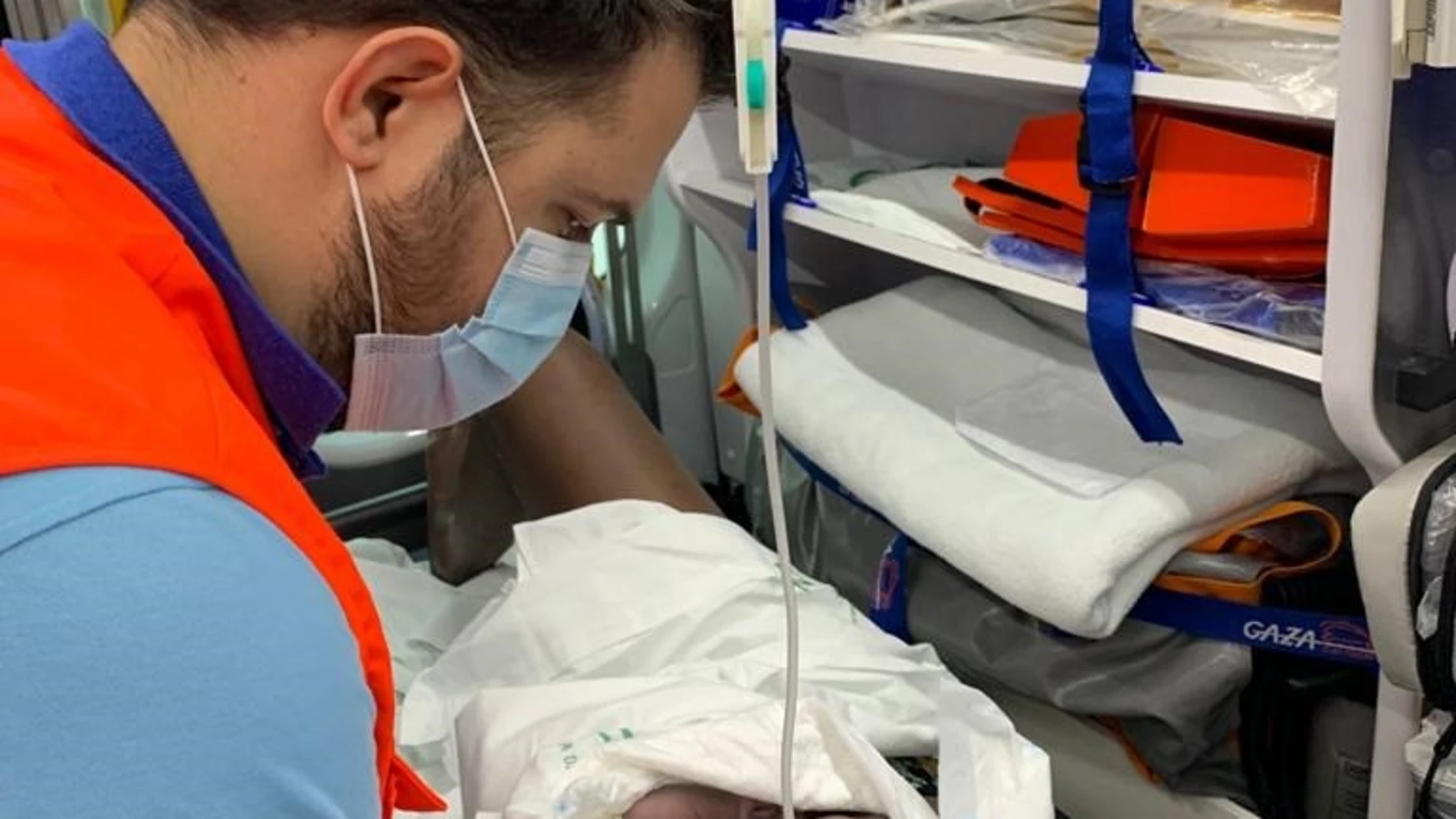 Jaén.- Nace una bebé en una ambulancia de camino al hospital de Linares