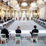 El presidente francés, Emmanuel Macron, preside el primer Consejo de Ministros de su nuevo Gobierno esta tarde en el Palacio del Elíseo
