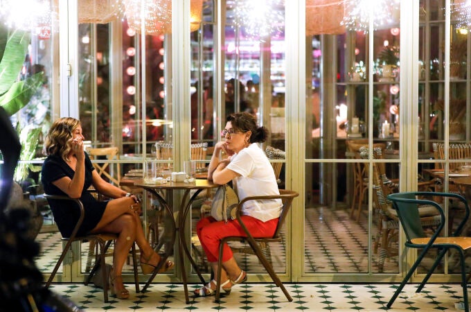 Los españoles siguen reacios a volver a los bares
