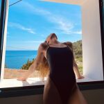 Aitana Ocaña tiene el bañador más viral del verano (¡y sí, es de una firma española!)