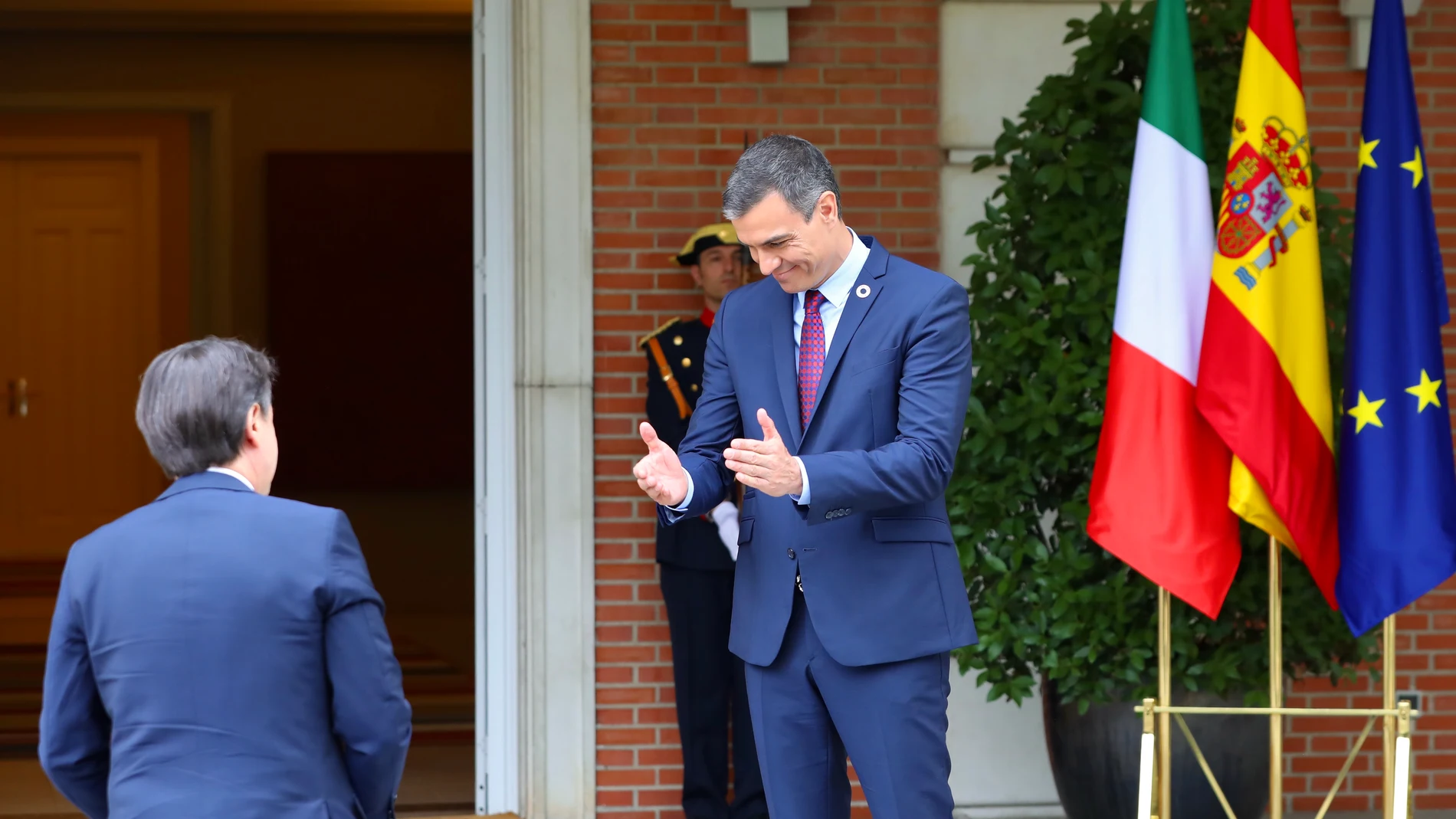Pedro Sánchez recibe en la Moncloa al presidente italiano Giuseppe Conte