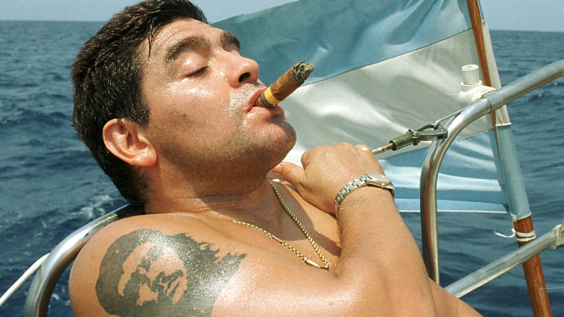 Maradona, durante su estancia en La Habana, en 2000, donde se sometió a rehabilitación por su adicción a las drogas.