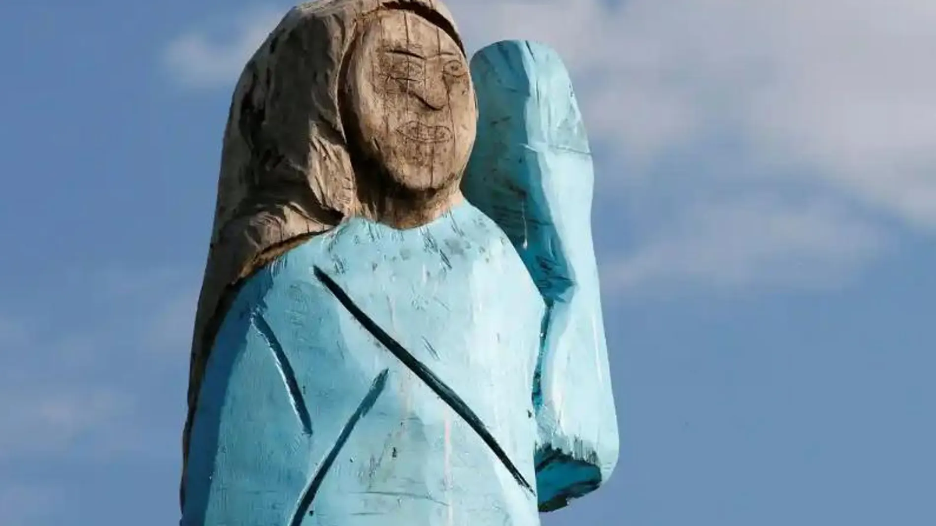 Estatua de Melania Trump, en Eslovenia