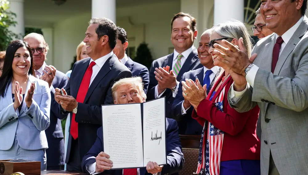 El jueves, el presidente Donald Trump firmó una orden ejecutiva en la Casa Blanca para fomentar la Prosperidad hispánica en EE UU