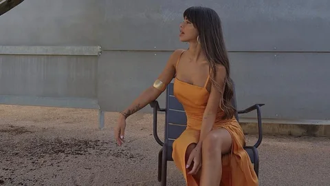 Violeta Mangriñán revoluciona Instagram con el vestido de Zara que favorece a todas (y resalta bronceado)