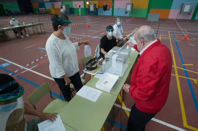 Elecciones Galicia 18F: ¿Qué pasa si no me presento en la mesa electoral?