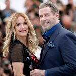 Cannes (France).- (FILE) - US actors John Travolta (R) and Kelly Preston (L) pose during a photocall for at the 71st annual Cannes Film Festival, in Cannes, France, 15 May 2018 (reissued 13 July 2020). Kelly Preston passed away on 12 July 2020 after a two-year battle with breast cancer, her husband US actor John Travolta announced on social media. (Cine, Cine, Francia, Estados Unidos) EFE/EPA/FRANCK ROBICHON
