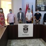 El nuevo equipo de gobierno del Ayuntamiento de Massalfassar, tras prosperar la moción de censura contra Compromís