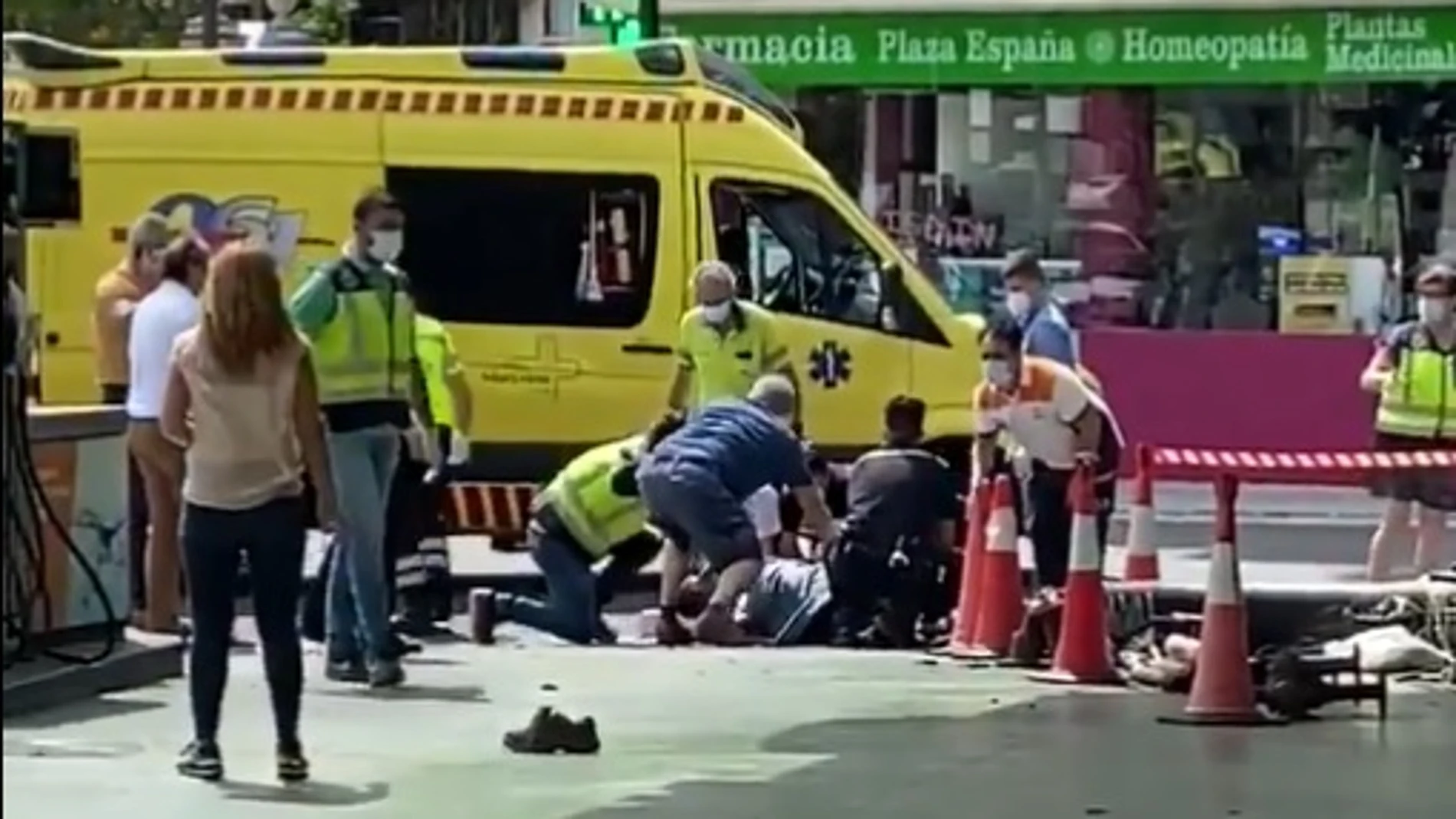 Una explosión en una gasolinera del centro de Cartagena deja varios heridos