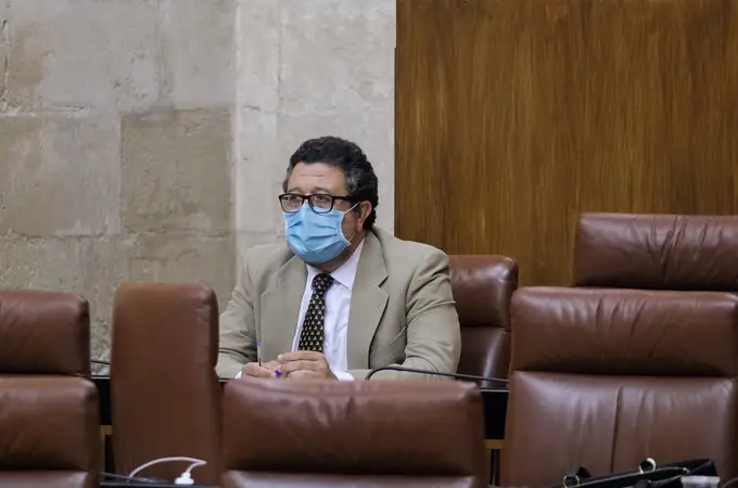 Francisco Serrano «confía» en los tribunales y pide que lo «dejen» defenderse en ellos