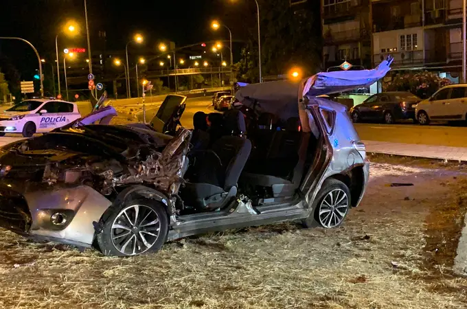 Dos heridos graves en dos aparatosos accidentes de tráfico en Madrid