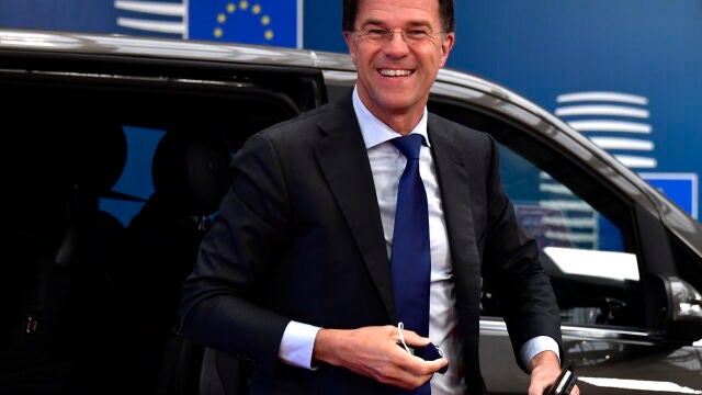 El primer ministro holandés, Mark Ruutte, a su llegada el viernes al Consejo Europeo en Bruselas