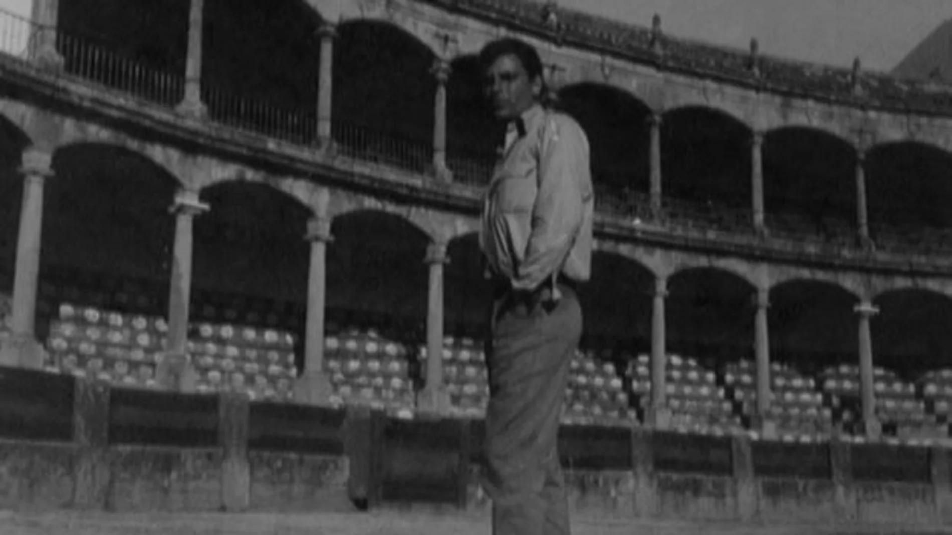 Juan Marsé en la Plaza de Ronda durante las fechas en las que hizo y escribió este viaje que ahora se recupera