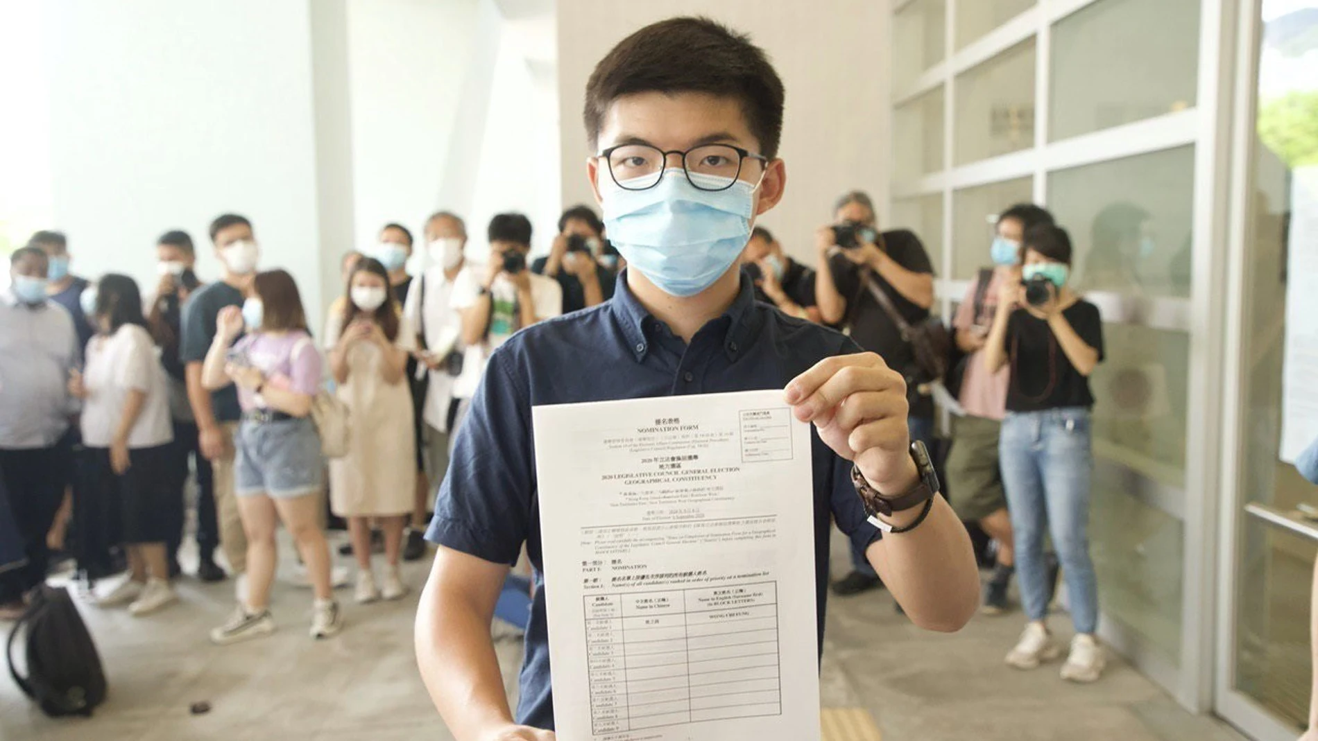 China.- El activista pro democracia Joshua Wong anuncia su candidatura al Parlamento de Hong Kong