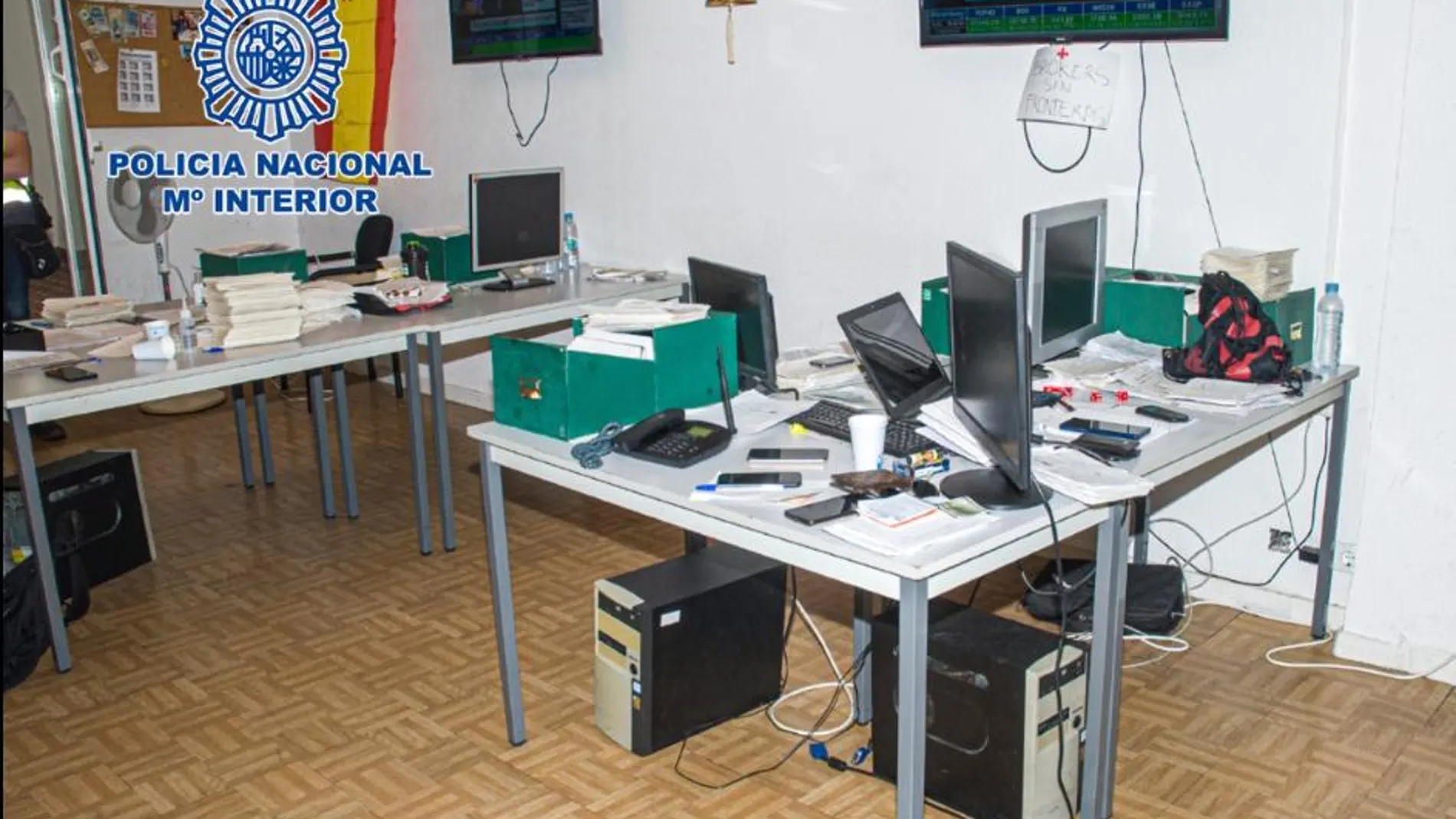 Las oficinas centrales del "chiringuito" desmantelado