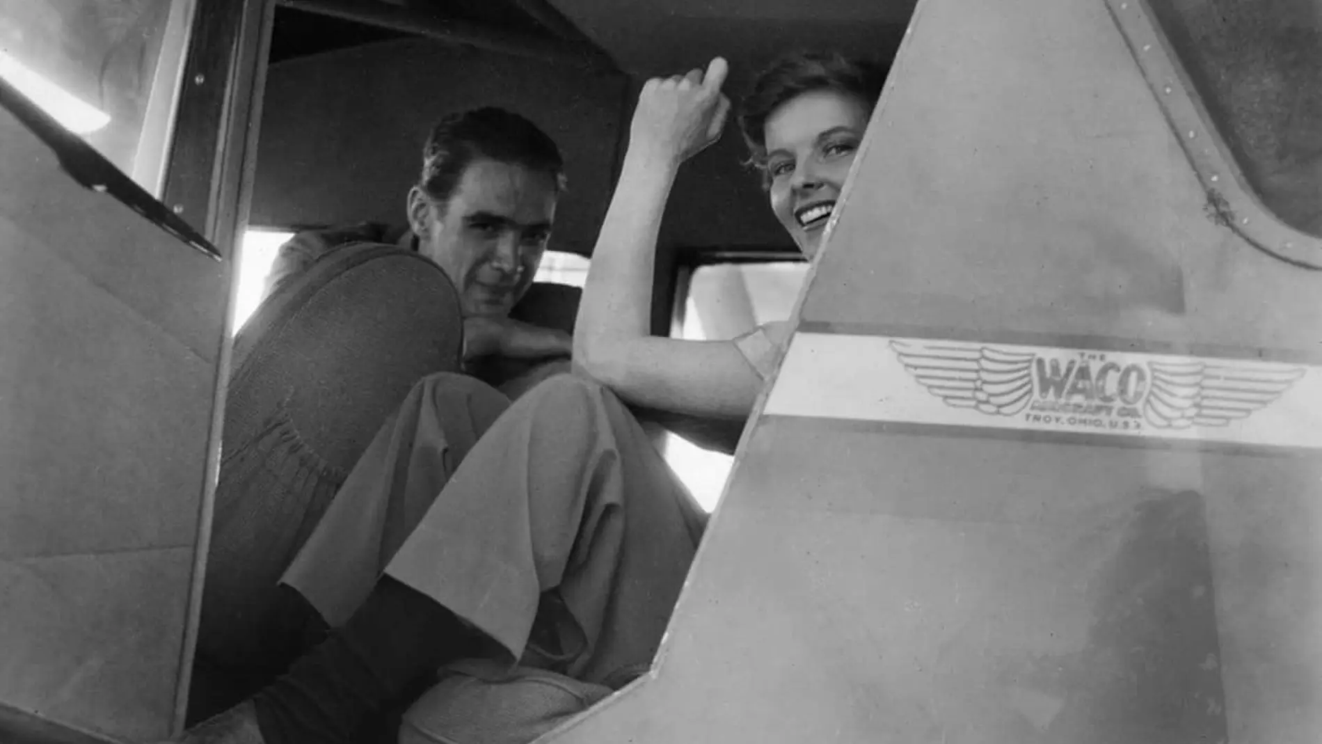Howard Hughes y Katherine Hepburn, durante la época en la que mantuvieron una apasionada relación