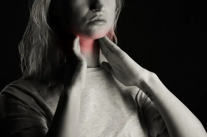 Cáncer de tiroides: síntomas que alertan del tumor