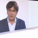 El expresidente de la Generalitat e impulsor del nuevo JxCat, Carles Puigdemont, interviene en el acto de presentación del partido. A su lado, el presidente de la Generalitat, Quim Torra.JXCAT25/07/2020