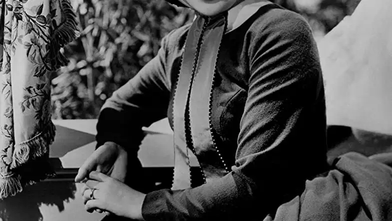 Los cuatro básicos de Olivia de Havilland durante su esplendor de los años 40