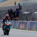 Fabio Quartararo (Petronas Yamaha SRT), entra en meta en primera posición de la carrera de MotoGP del Gran Premio Red Bull de Andalucía
