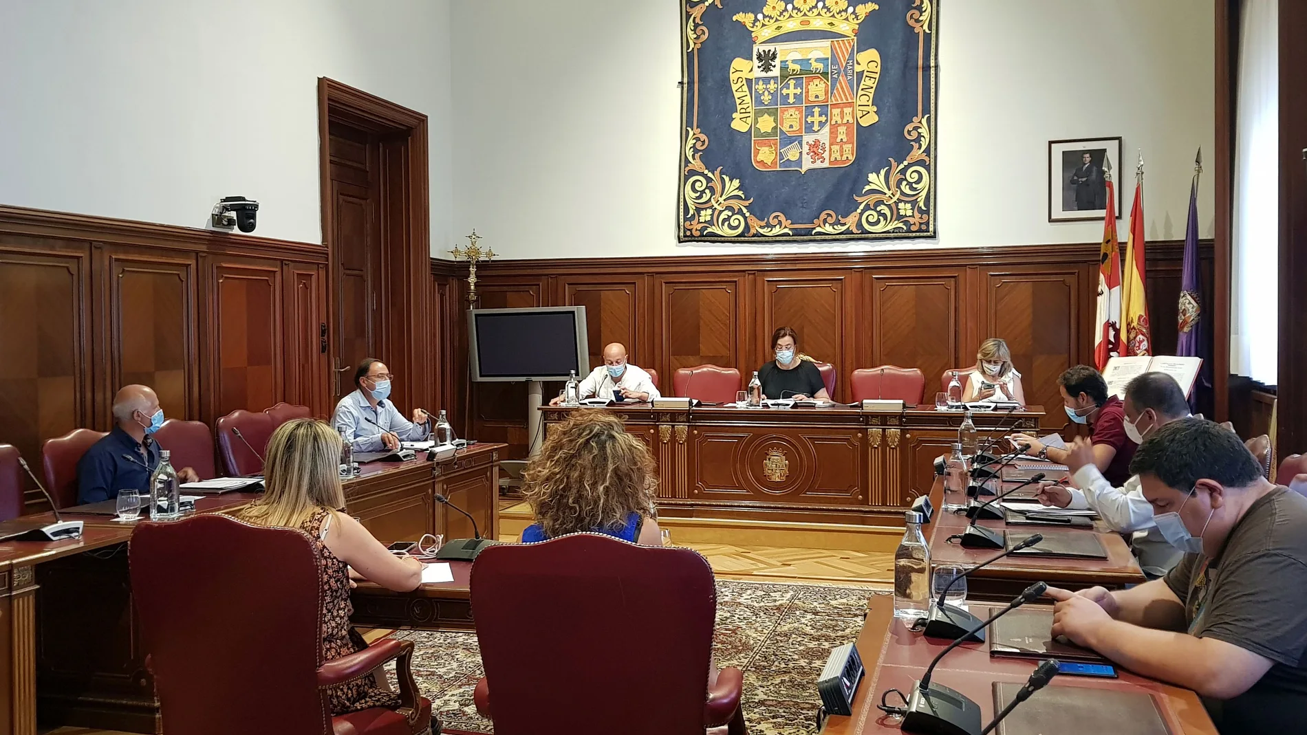 Ángeles Armisén preside la Junta de Gobierno de la Diputación de palencia