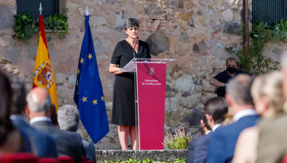 La médico internista del Hospital general de Segovia, Eva Ferreira, durante el homenaje