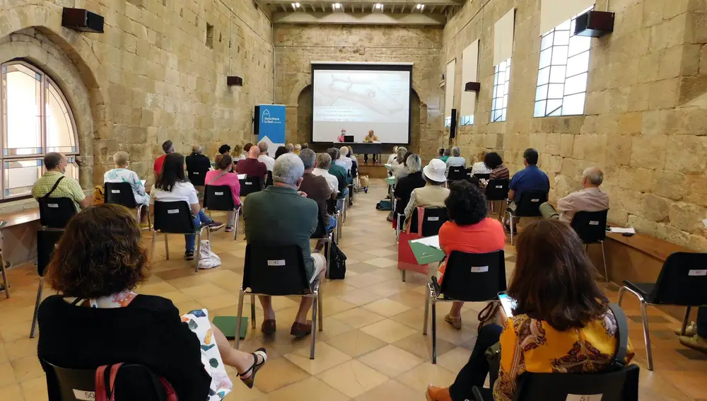 Ocho expertos analizan las situaciones de conflicto y violencia de los monasterios medievales