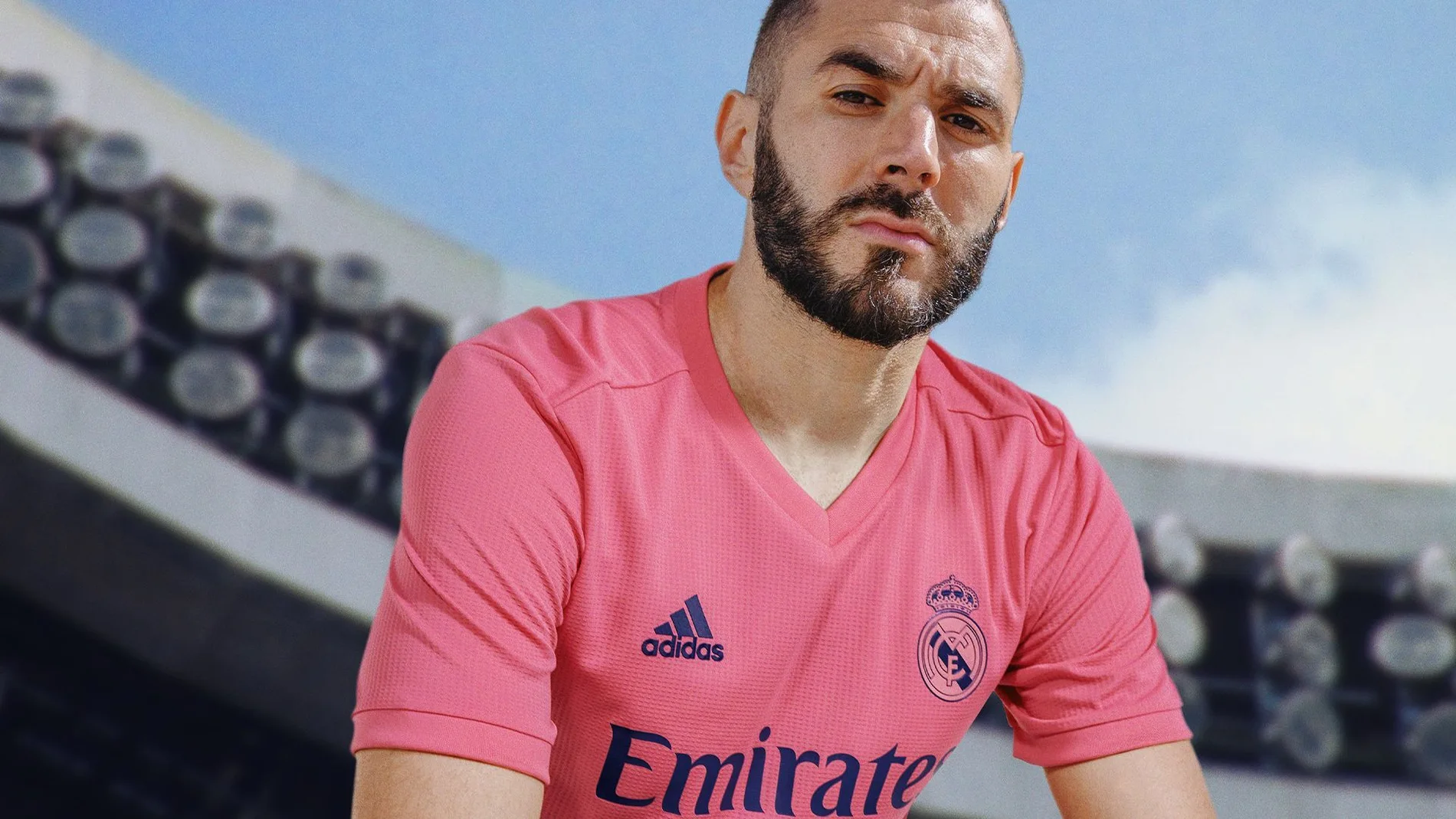 Karim Benzema y sus compañeros vestirán de rosa contra el Manchester City.