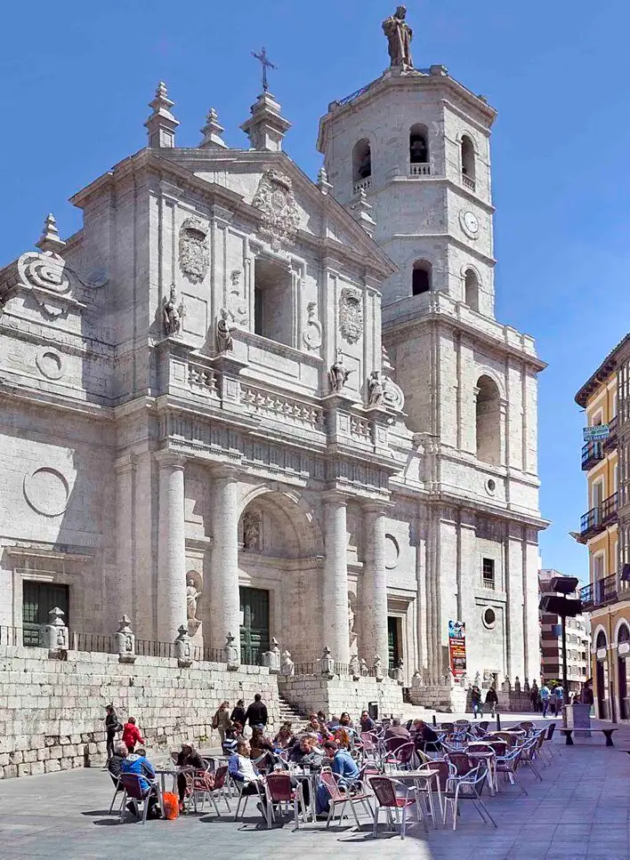 Fachada de la catedral de Valladolid