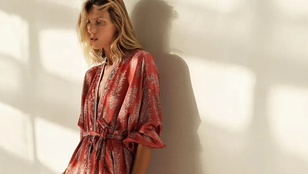 Este kimono de nueva colección de Zara es mejor que cualquier que llevar en agosto