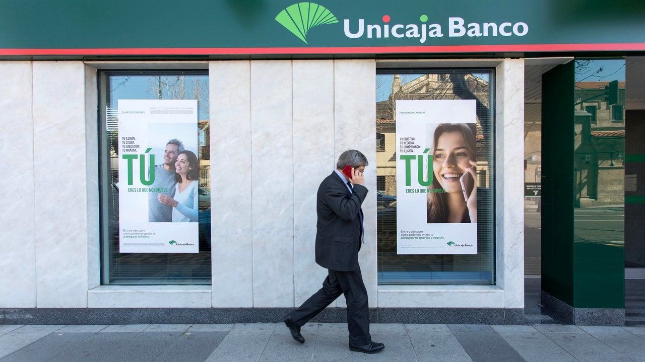 Unicaja apoya a los afectados por los incendios forestales con una línea especial de financiación al 0% de interés