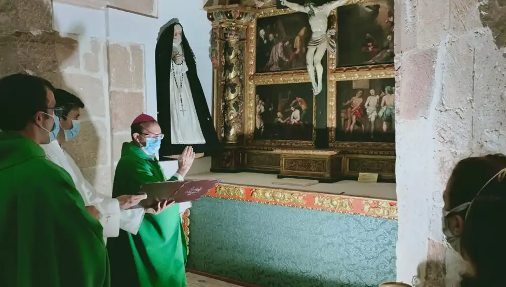 El obispo de Osma-Soria bendice las obras