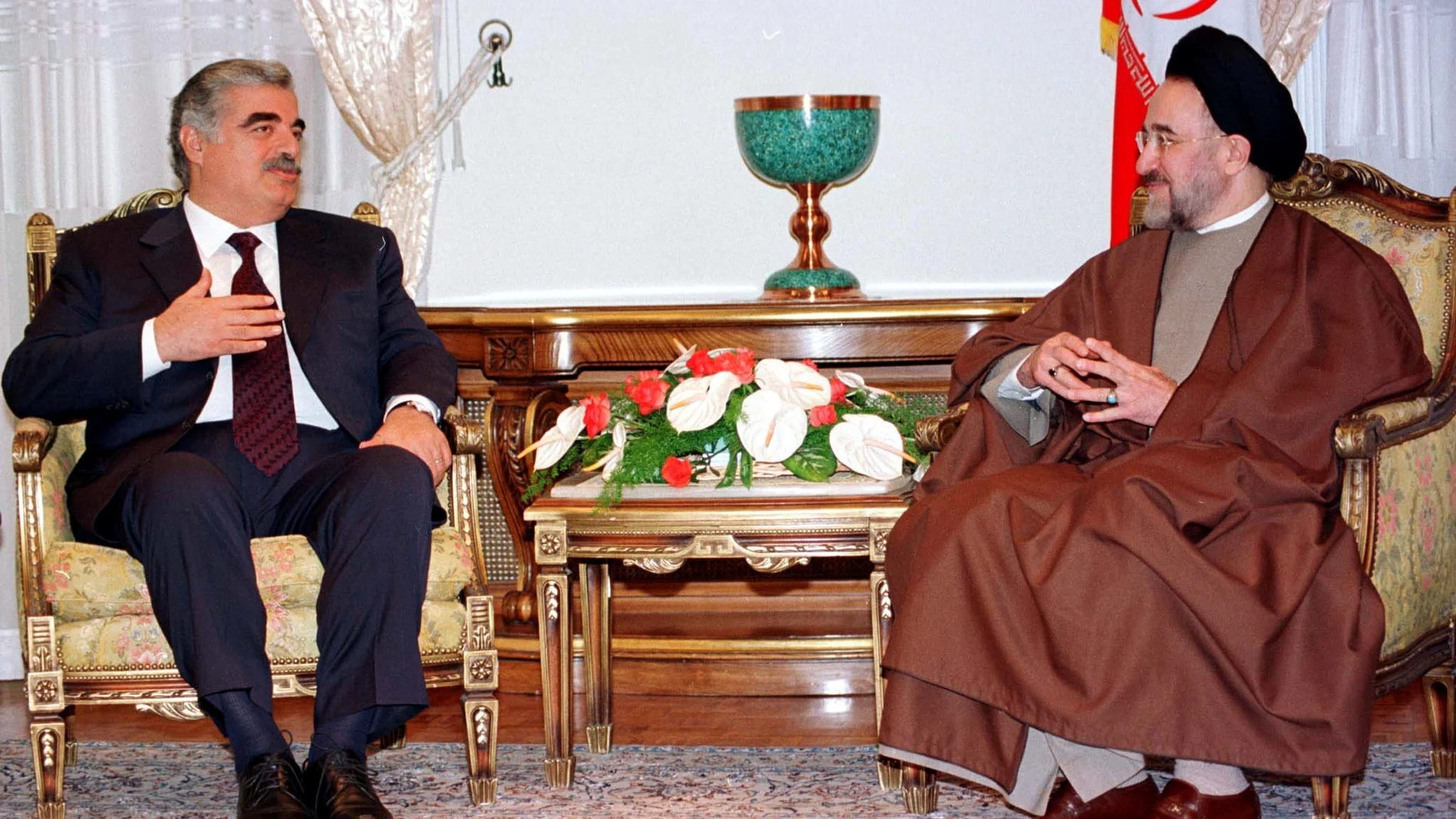 FILE PHOTO: Iranian President Mohammad Khatami meets with Lebanese Prime Minister Rafiq Hariri in Tehran