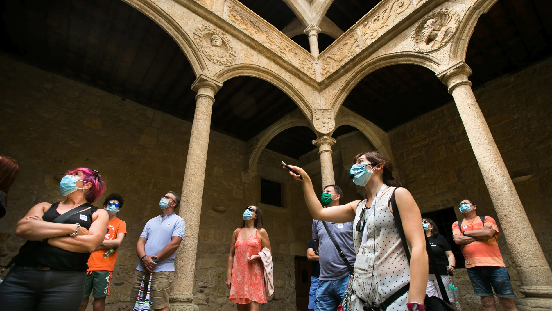 Turistas extranjeros en Ciudad Rodrigo (Salamanca)