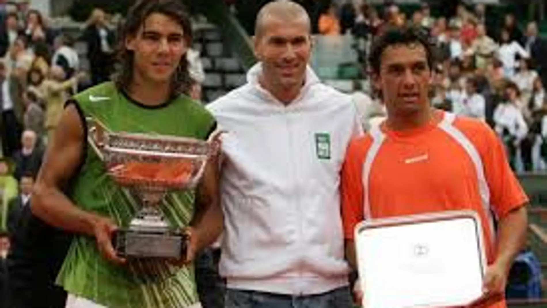 Zidane entregó los trofeos a Nadal y Puerta en la final de Roland Garros 2005