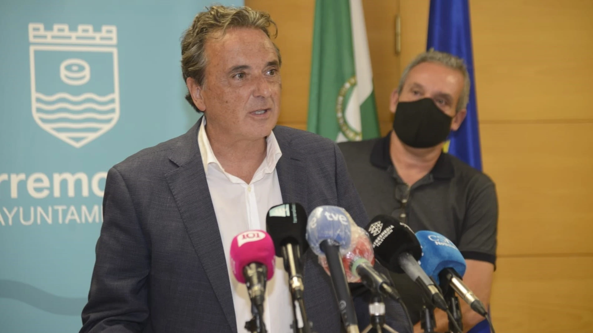 El alcalde de Torremolinos en rueda de prensa