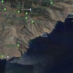 Bomberos rescatan por mar a tres senderistas, uno de los cuales se había lesionado y no podía caminar, en Cala Aguilar (Cartagena)