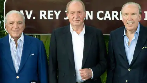 LA ROMANA (REPÚBLICA DOMINICANA), 03/03/15. Don Juan Carlos, con los hermanos Fanjul, Alfonso y Pepe.