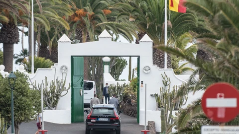 Llegada de Pedro Sánchez a la residencia de La Mareta, en la localidad de Costa Teguise en Lanzarote